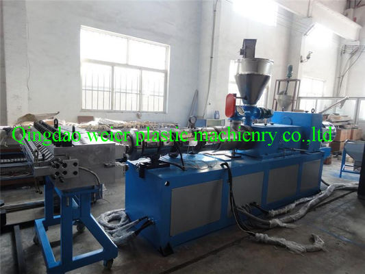 壁/床板のための AC 380V 50HZ ポリ塩化ビニールのプラスチック突き出る機械