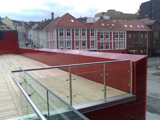 Red malowane Custom Printed Szkło Pavilliongen Edvard Griegs Plass Norwegia
