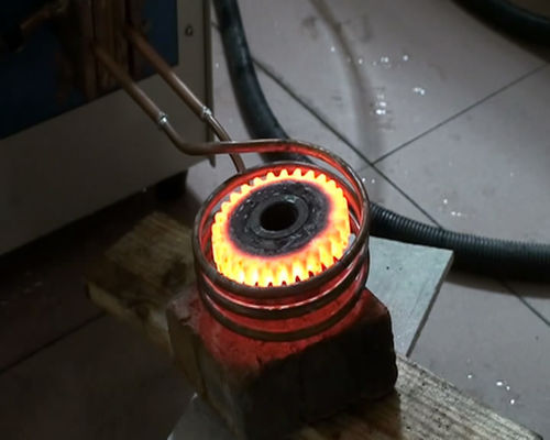 Thiết bị gia nhiệt cảm ứng công suất 100KW hiệu quả cao cho máy làm mát, 360V-520V